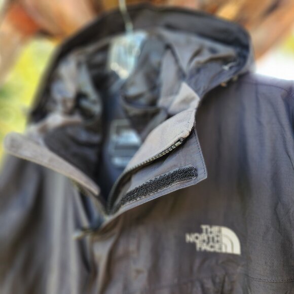 The North Face Hyvent 3-in-1 Snowboarding/Skiing Jacket L-BLACK - Picture 4 of 6